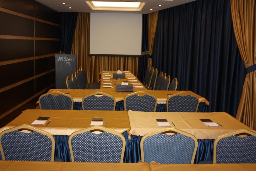 Mozart Hotel Beirute Exterior foto