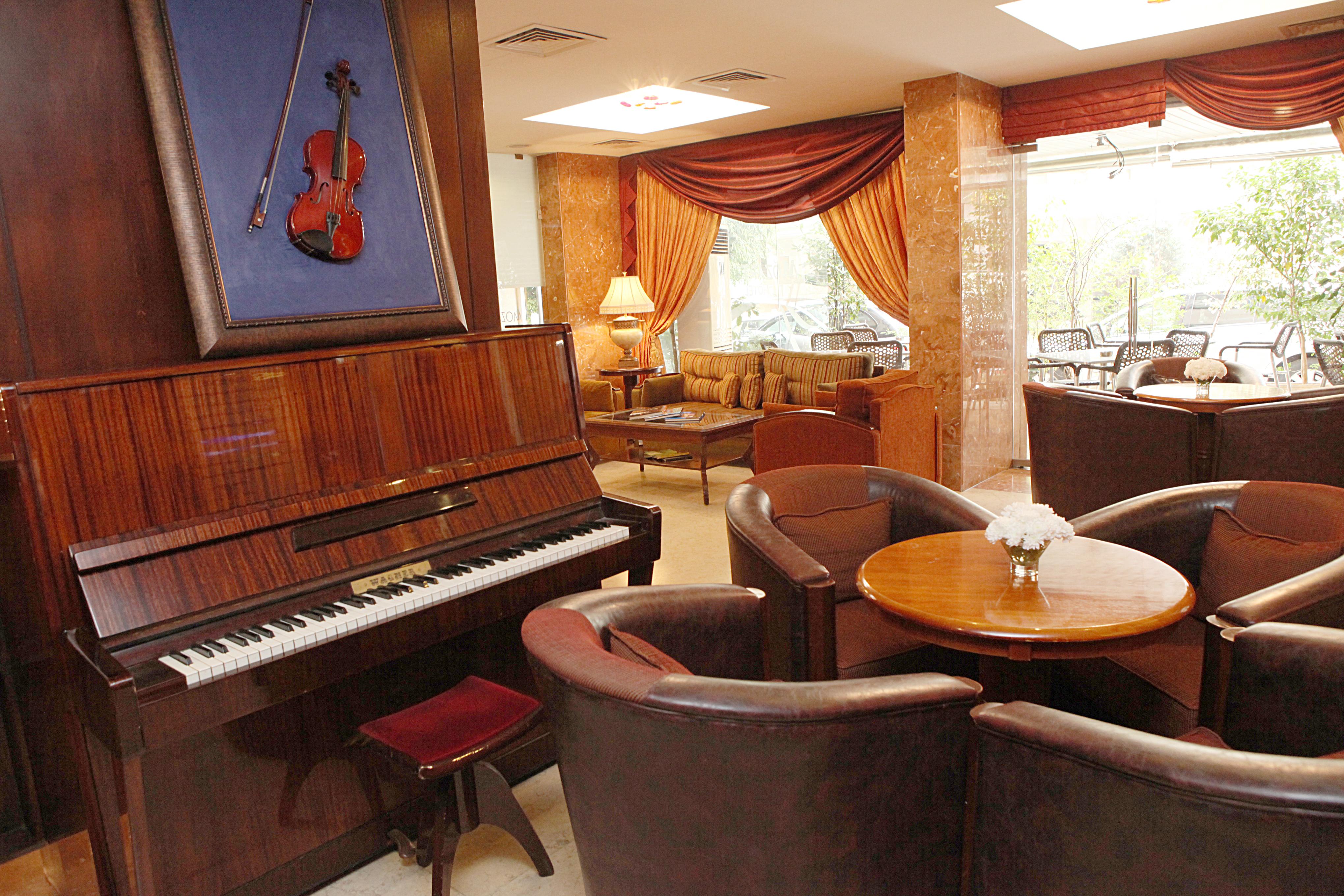 Mozart Hotel Beirute Exterior foto