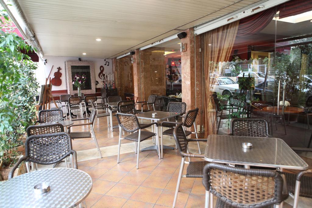Mozart Hotel Beirute Exterior foto