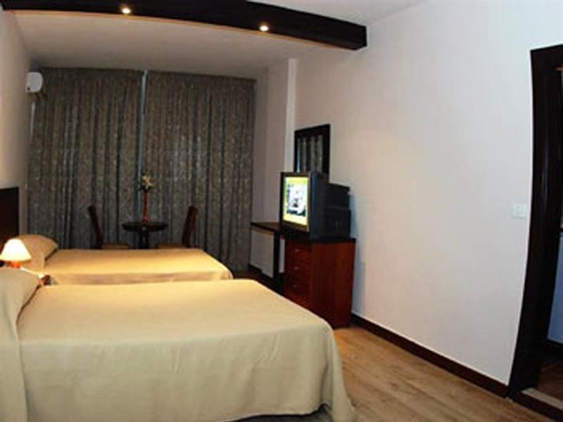 Mozart Hotel Beirute Exterior foto