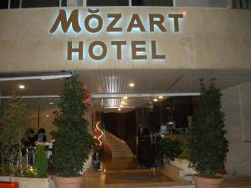 Mozart Hotel Beirute Exterior foto