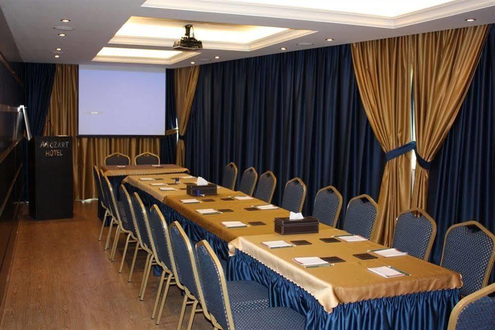 Mozart Hotel Beirute Exterior foto